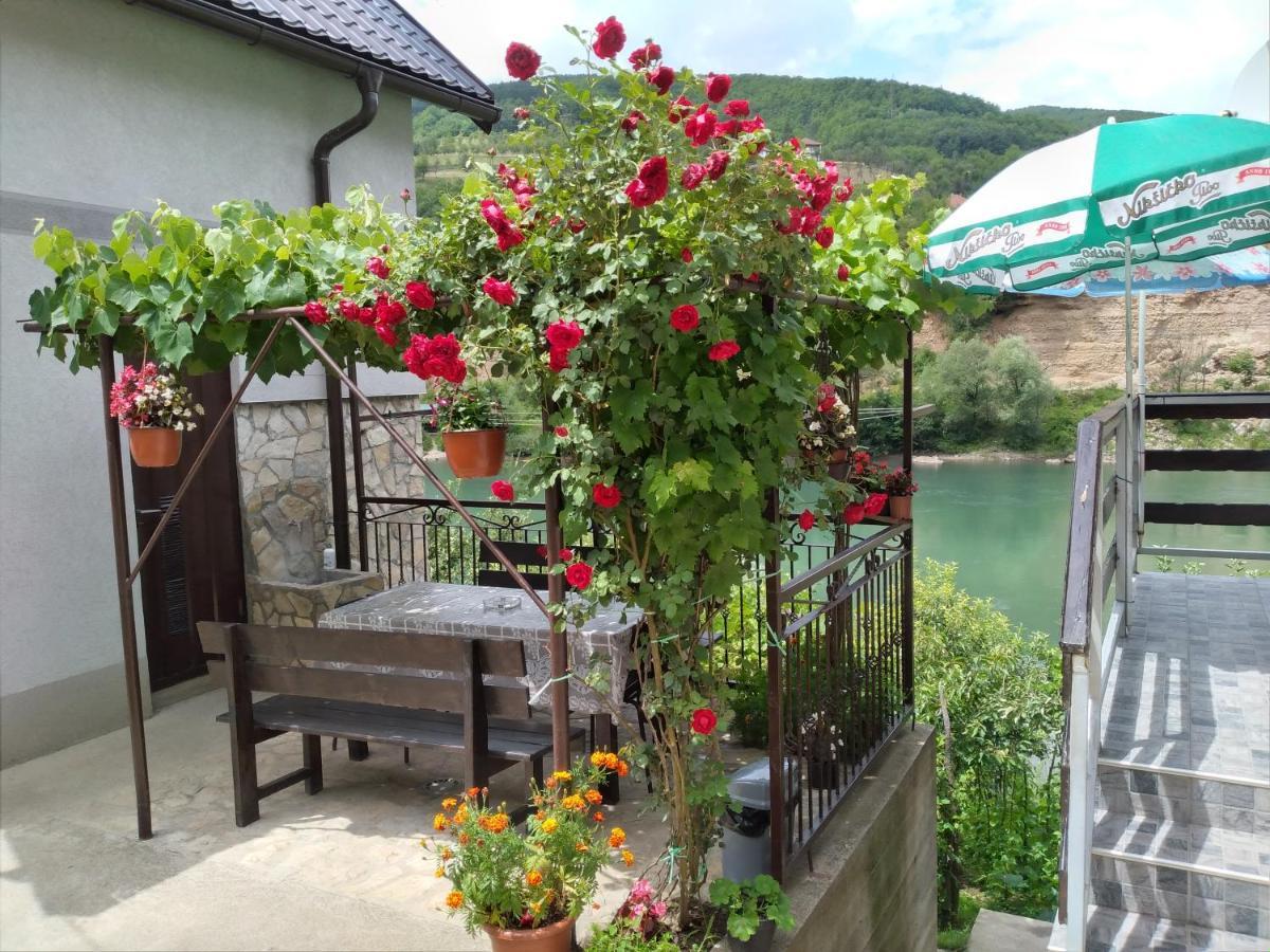 Bed and Breakfast Prenociste Na Drini Foca Exterior foto